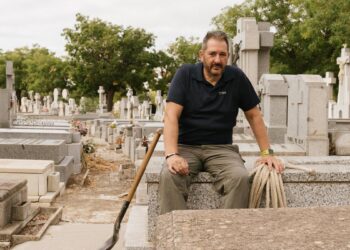 El enterrador de Madrid que se enfrentó al 11-M, Spanair y el covid: ‘No todo el mundo está preparado para algo así’