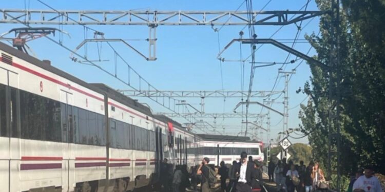 ¿Por qué puede descarrilar un tren?: Maquinistas explican qué puede fallar en la vía