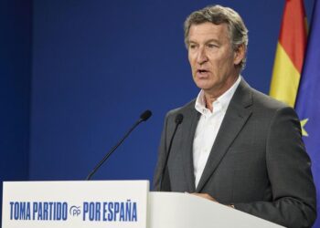 Feijóo reivindica a Mazón como víctima de una “cacería” y afirma que le ha dado “una lección” a Sánchez