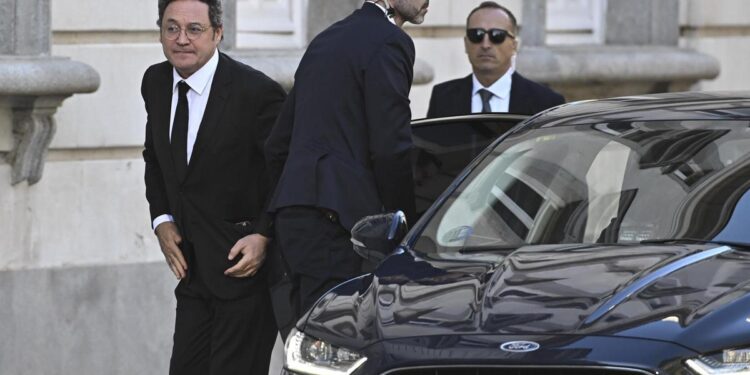 El fiscal general llega al Supremo para ser juzgado por presunta revelación de secretos