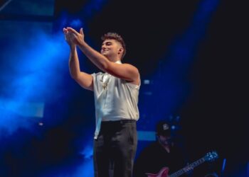 Juanjo Bona, en pie de guerra: una romería improvisada en Madrid con la jota aragonesa por bandera