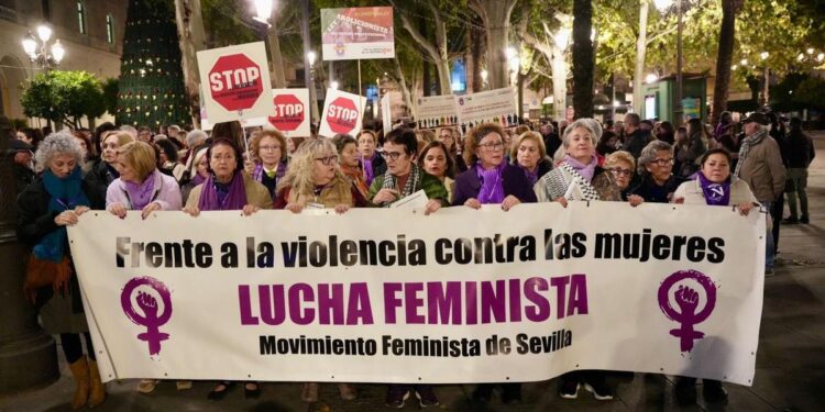 Miles de mujeres alzan la voz por las calles de toda España contra la violencia machista y el negacionismo