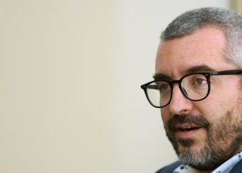 Sanidad avisa a Ayuso de que le quedan ‘dos semanas y media’ para hacer el registro de objetores al aborto