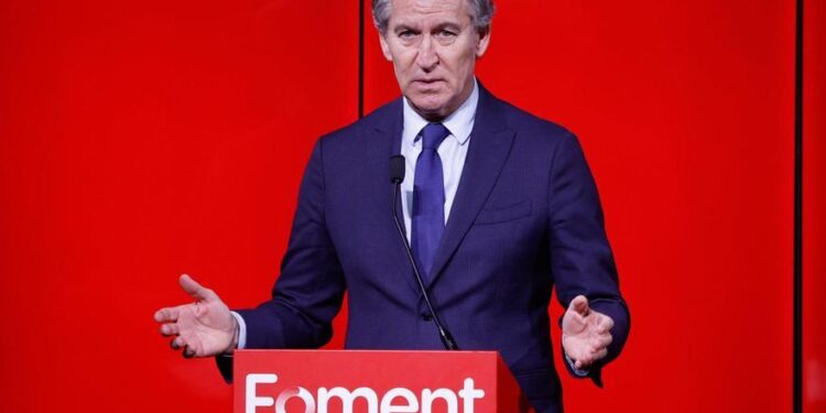 Feijóo, en Barcelona: ‘No me faltan ganas para una moción de censura, me faltan votos’