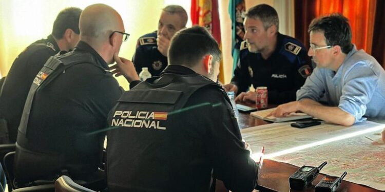 El alcalde de Leganés dice que las redadas en La Cubierta son un plan para expulsar a ‘gentuza’ de la ciudad