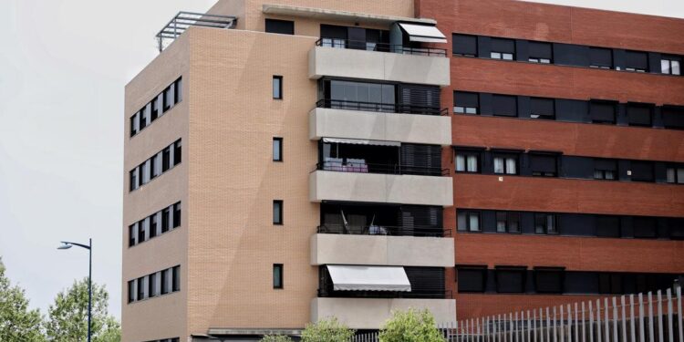 ¿Riesgo de burbuja? Un informe alerta de que Madrid es la segunda comunidad con la vivienda más sobrevalorada: un 14,7%
