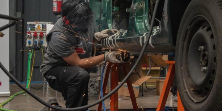 Las ofertas de empleo para titulados de grado superior de FP se disparan en Madrid y ya son una de cada tres