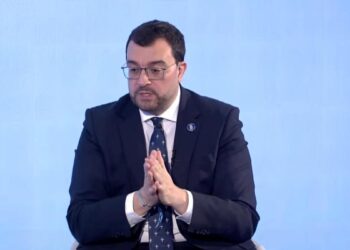 Adrián Barbón: ‘La vivienda es un asunto muy complejo, necesitamos llegar a grandes acuerdos’