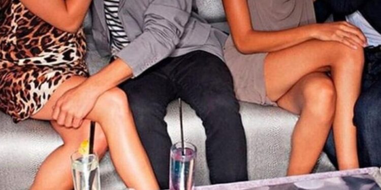 El juez absuelve a un hombre acusado de violar a una amiga en un club de ‘swingers’ (intercambio de parejas) de Madrid