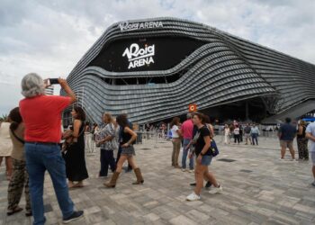 La ‘guerra’ entre el Movistar Arena y el Roig Arena por tener el recinto cubierto de conciertos más grande de España