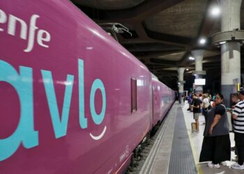 Competencia autoriza la entrada de operadores privados en los corredores ferroviarios de alta velocidad de Madrid con Galicia, Asturias y Cádiz