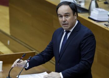 Pérez Llorca habla sobre inmigración en su discurso de investidura