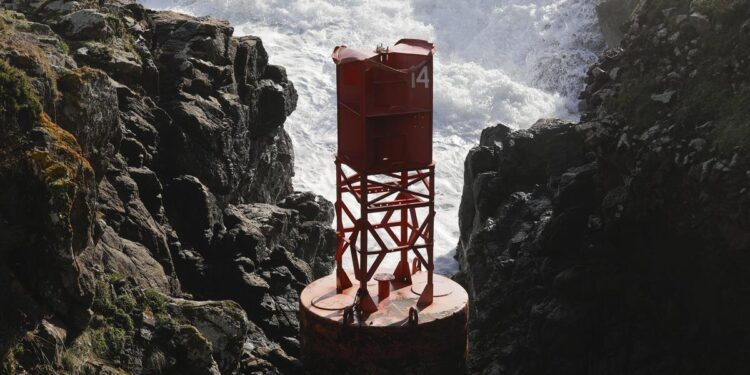 Encuentran en Galicia una baliza marítima de EEUU tras un viaje de 6000 kilómetros