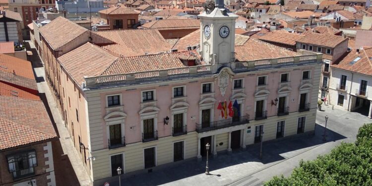 ¿Cuánto dinero cobran los alcaldes del Corredor del Henares? Sueldos y municipios con las retribuciones más altas