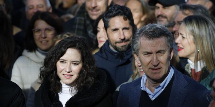 Ayuso recurre al terrorismo y Venezuela para cargar contra Sánchez: ‘ETA está preparando su asalto al País Vasco y a Navarra’