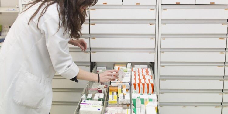 Farmacia a domicilio para mayores y personas discapacitadas en los pueblos con menos de 2.500 habitantes