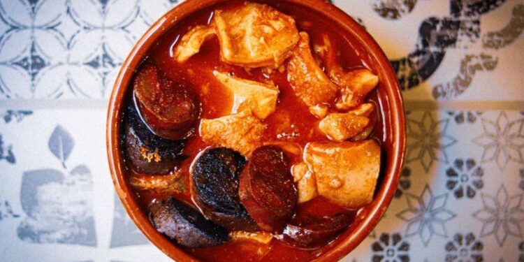 Cómo los callos madrileños pasaron de ser comida de “pobres” a ser todo un fenómeno en Arganzuela