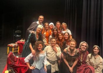 ‘El Corral de Céfiro’ presenta ‘Un Belén en el Zaguán’, un villancico cantado por un grupo de teatro formado por médicos de Talavera de la Reina